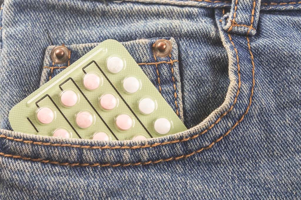 La contraception hormonale peut aider à calmer les douleurs des règles, voire supprimer les règles. © farland9, Fotolia