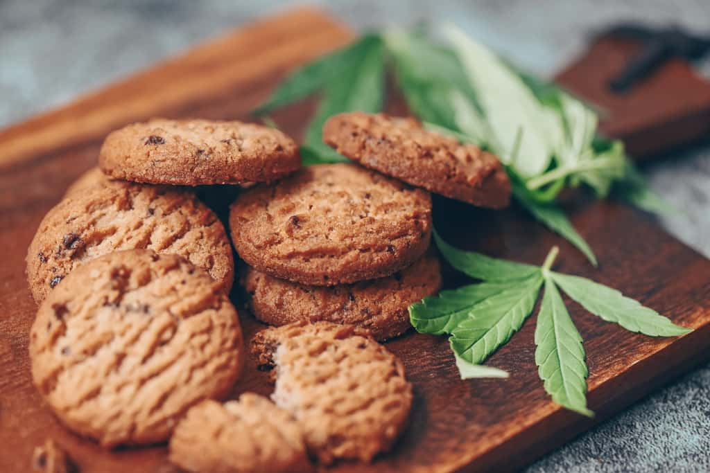 Le CBD peut être ajouté dans des cookies maison. © Bigc Studio, Adobe Stock