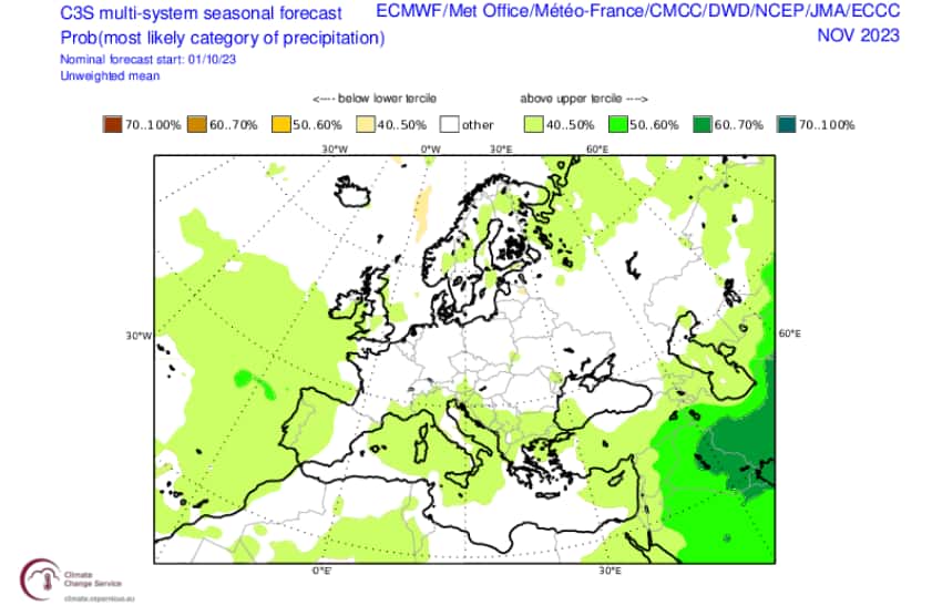 En vert, les zones où les précipitations s'annoncent plus abondantes que la normale en novembre. © Copernicus