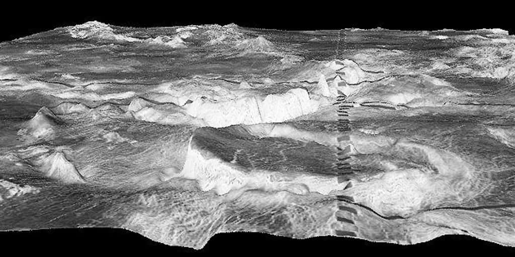 La montagne circulaire au premier plan est une corona de 500 kilomètres dans la région de Galindo de Vénus. Les rectangles sombres sont un artefact.<br>© NASA / JPL / USGS