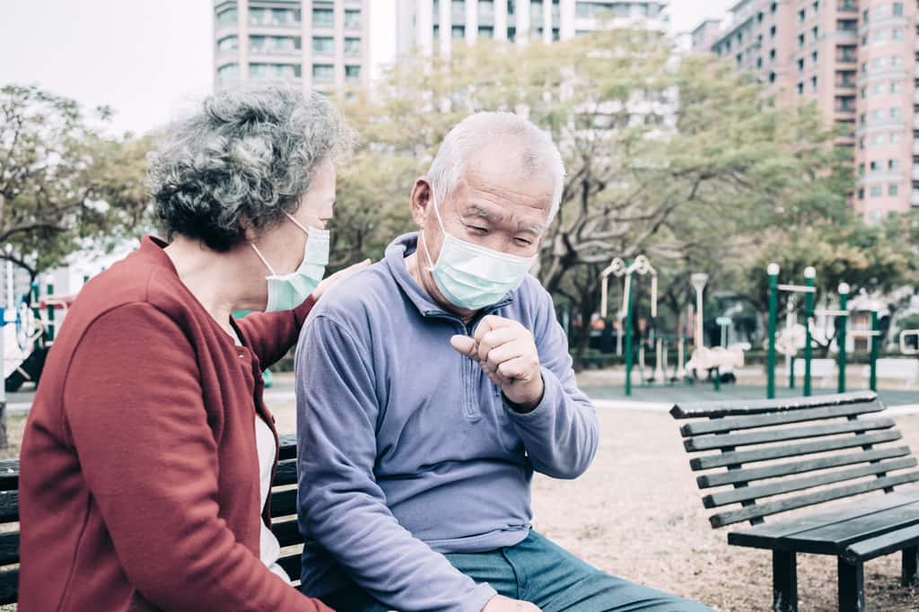 Après avoir contracté le virus, les personnes âgées sont plus exposés aux risques de séquelles post-Covid-19. © Tom Wang, Adobe Stock