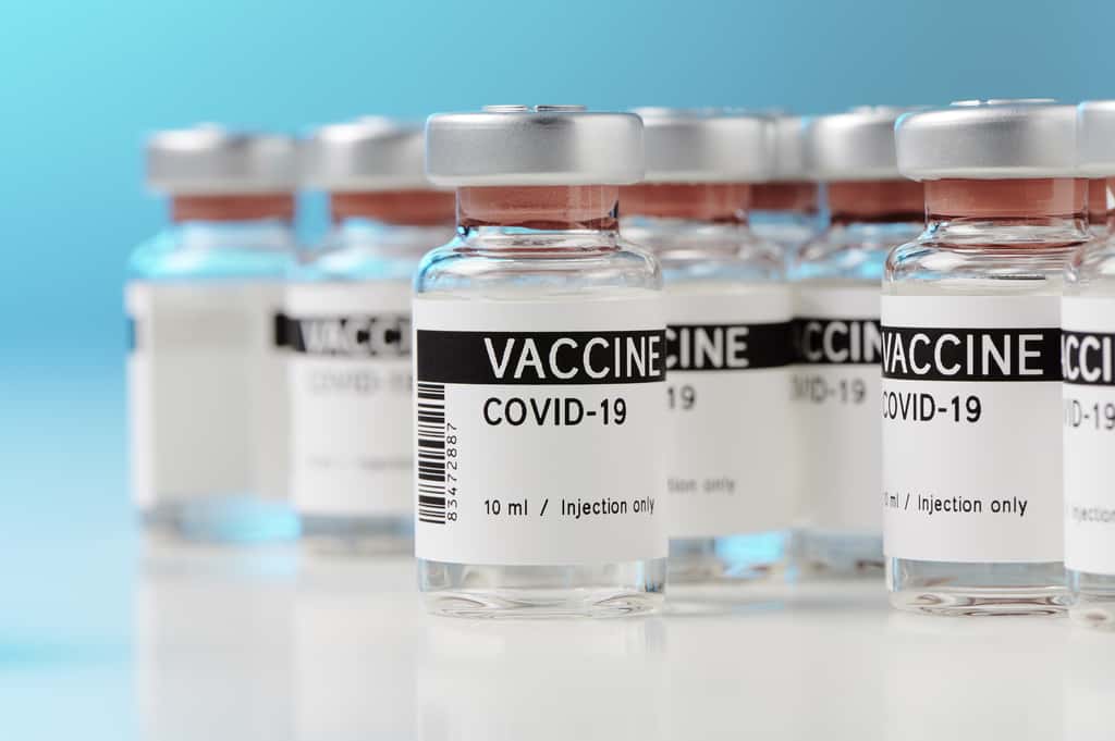 Une injection du vaccin ARN de Moderna mRNA-1273 induit une réponse immunitaire humorale dirigée contre le SARS-CoV-2. © M. Rode-foto, Adobe Stock