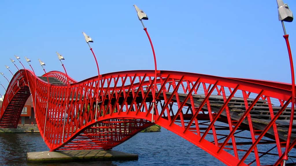 L’Anaconda Bridge ou Pont Python d'Amsterdam