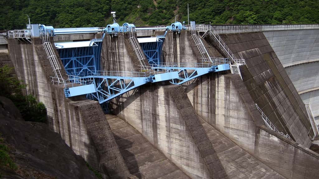 Le barrage hydroélectrique de Midono, au Japon