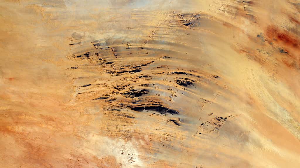 Un autre tableau du désert vu de l'espace