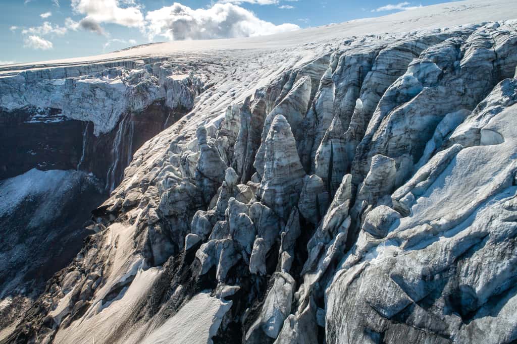 L'Islande vue du ciel : en bordure d'un glacier