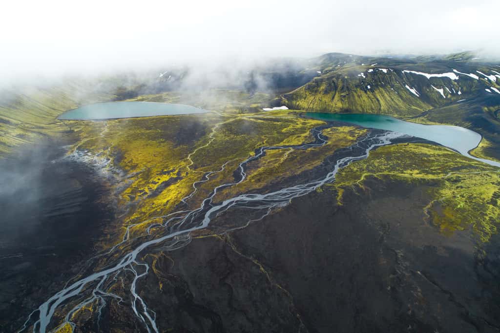 L'Islande vue du ciel : serpents d'eau