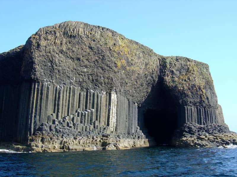 Les orgues basaltiques de la grotte de Fingal, sur l'île de Staffa, en Écosse