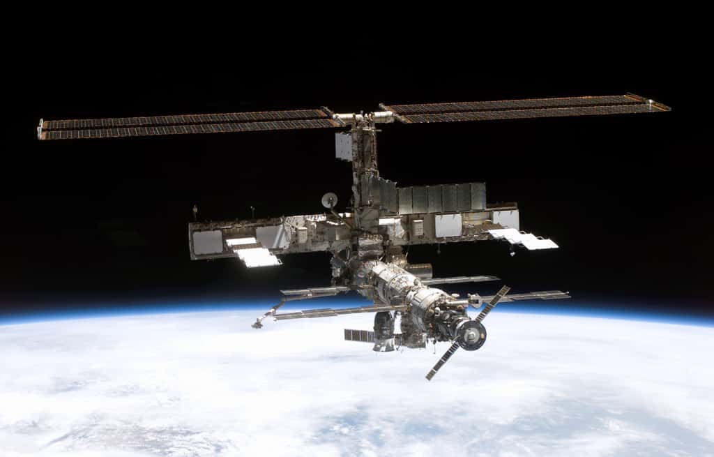 Août 2005, un Soyouz et un Progress amarré à l'ISS