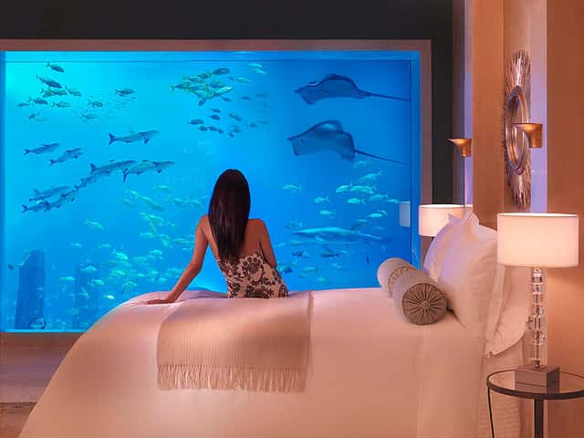 La suite Poséidon de l’hôtel Atlantis, à Dubaï, avec vue sous la mer