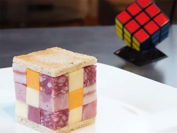 Un sandwich Rubik's cube !