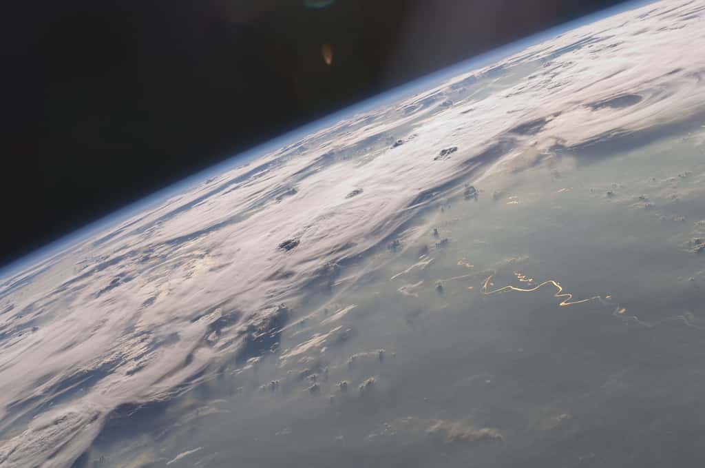 Mer de nuages vue depuis l’espace