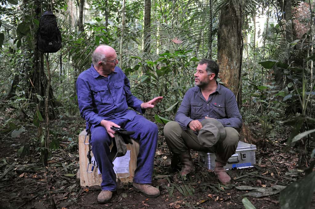 Francis Hallé et Luc Jacquet pendant le tournage du film <em>Il était une forêt</em>. © Bonne Pioche Cinéma, Tristan Jeanne-Valès, 2013