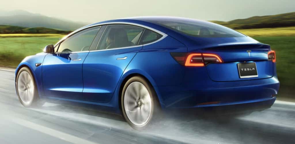 La mise à jour Tesla Summon sera disponible pour tous les modèles de la marque de moins de deux ans dotés de l'équipement Autopilot V2+ a indiqué Elon Musk. © Tesla