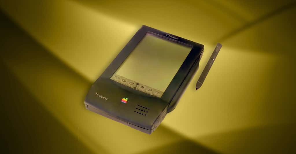 GridPad, première tablette tactile grand public, arborait le stylet qui marquera les appareils de productivité mobiles des années 1990. © Mashable.com