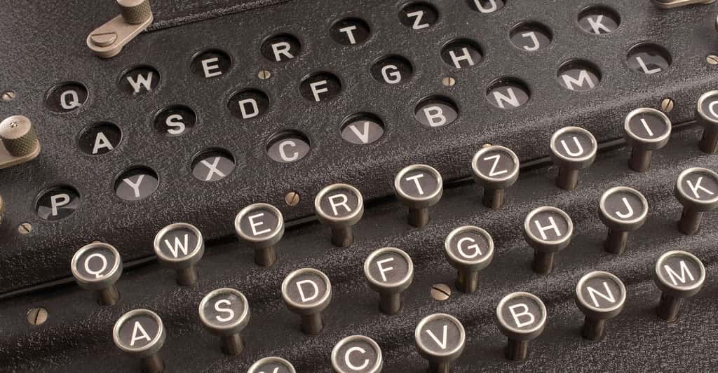 Les rotules et systèmes magiques de la mémoire. Ici, la machine Enigma, pour le cryptage. ©<em> The Central Intelligence Agency</em>, DP