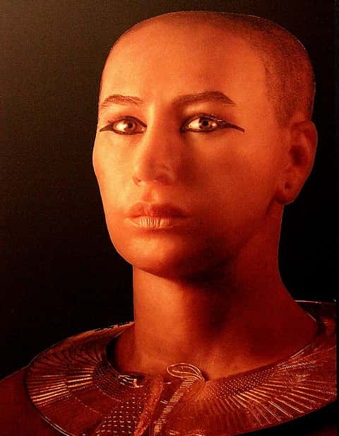 Grâce à la tomodensitométrie, des chercheurs français, américains et égyptiens ont reconstitué le visage de Toutankhamon. Un bel exemple de science au service de l’histoire. © Claude Valette, CC by-nc-nd 2.0