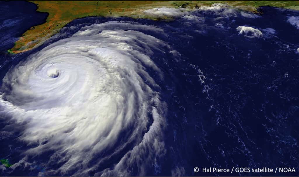 Photographie du cyclone Floyd au large de la Floride, prise depuis un satellite de la Nasa le 14 septembre 1999 à 12 h 59 TU. Ce cyclone tropical a fait 57 morts et provoqué des dommages pour un montant évalué à 4,5 milliards de dollars. © Hal Pierce, <em>GOES satellite</em>, NOAA