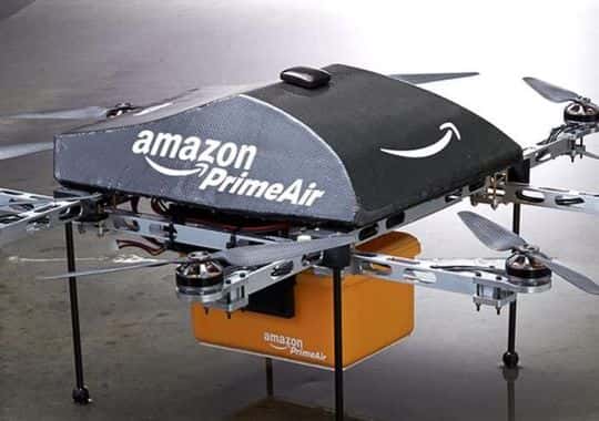 Le drone du programme Prime Air d’Amazon, une nouvelle espèce de livreur conçue pour les besoins du géant du commerce en ligne. Bien avant son invention, Isaac Asimov avait imaginé les trois lois de la robotique, afin d’encadrer les drones et autres machines. © Amazon