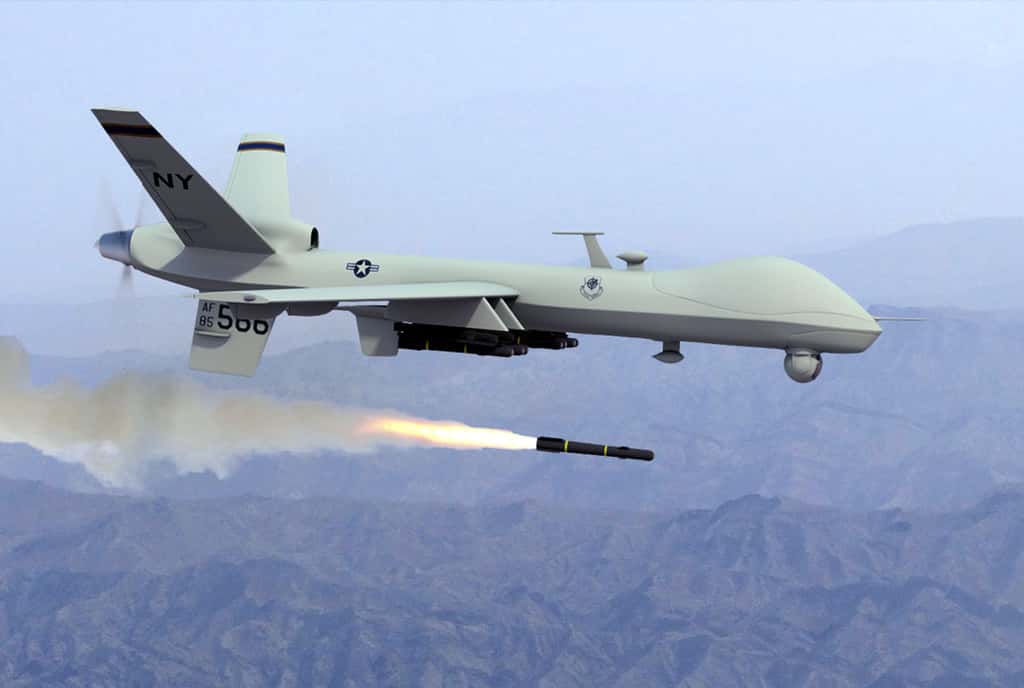 Une image de la guerre à distance qui fait polémique chez les scientifiques : un drone Predator tirant un missile Hellfire. © <em>US Army</em>