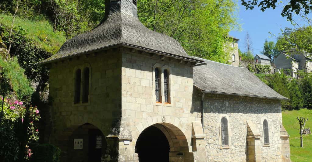 Chapelle Notre-Dame-du-Pont-du-Salut, dans le village de Corrèze. © Mossot, Wikipédia, CC by-sa 3.0 