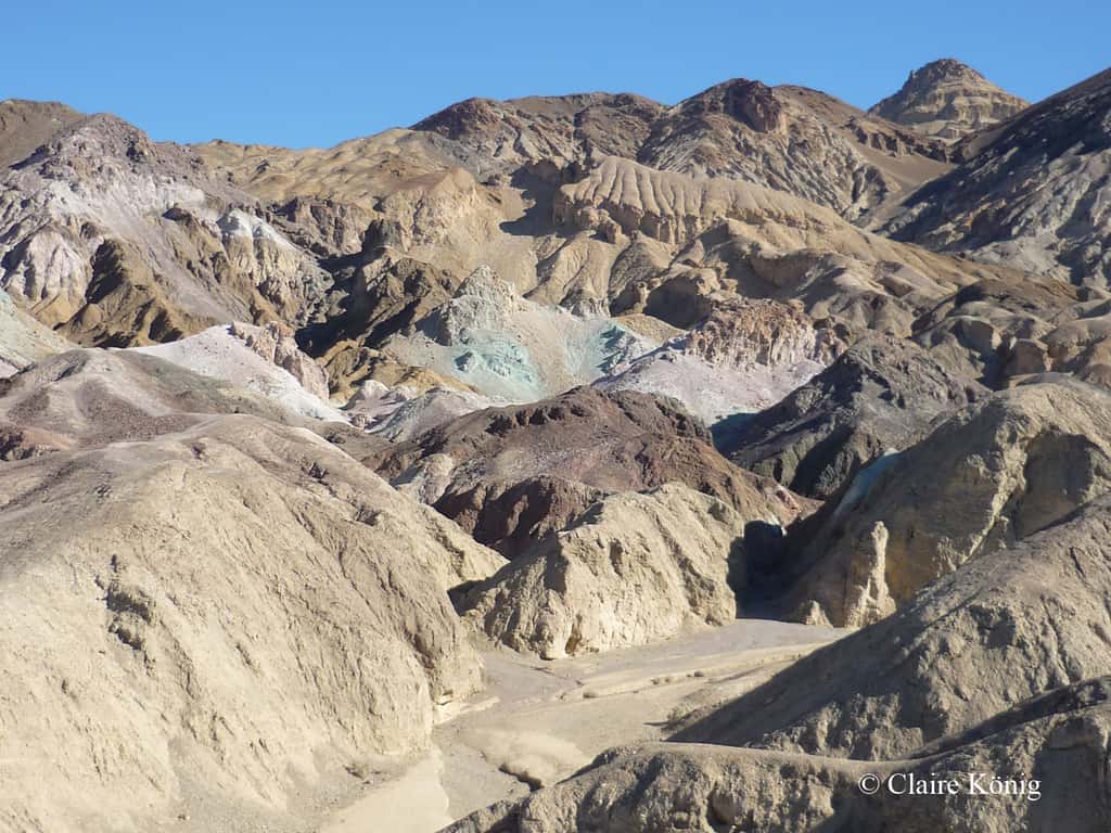 Les montagnes colorées de <em>Death Valley Artist Drive.</em> © Claire König - Tous droits réservés 