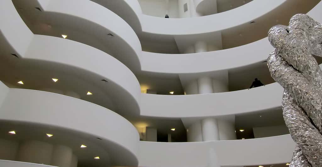 Comment exprimer la nature des matériaux ? Ici, le musée Guggenheim de New York, conçu par l'architecte Frank Lloyd Wright. © Evan-Amos, DP