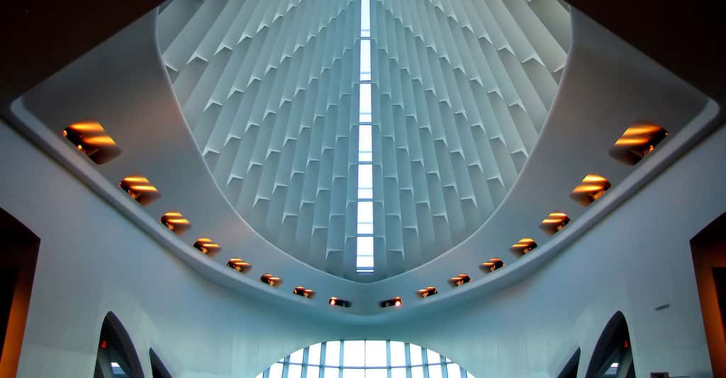 Découvrez l'architecture organique de Calatrava, Utzon et Le Corbusier. Ici, l'intérieur du pavillon Quadracci, de Calatrava, au <em>Milwaukee Art Museum</em> (Wisconsin, États-Unis). © O. Palsson, Flickr, CC by-nc 2.0