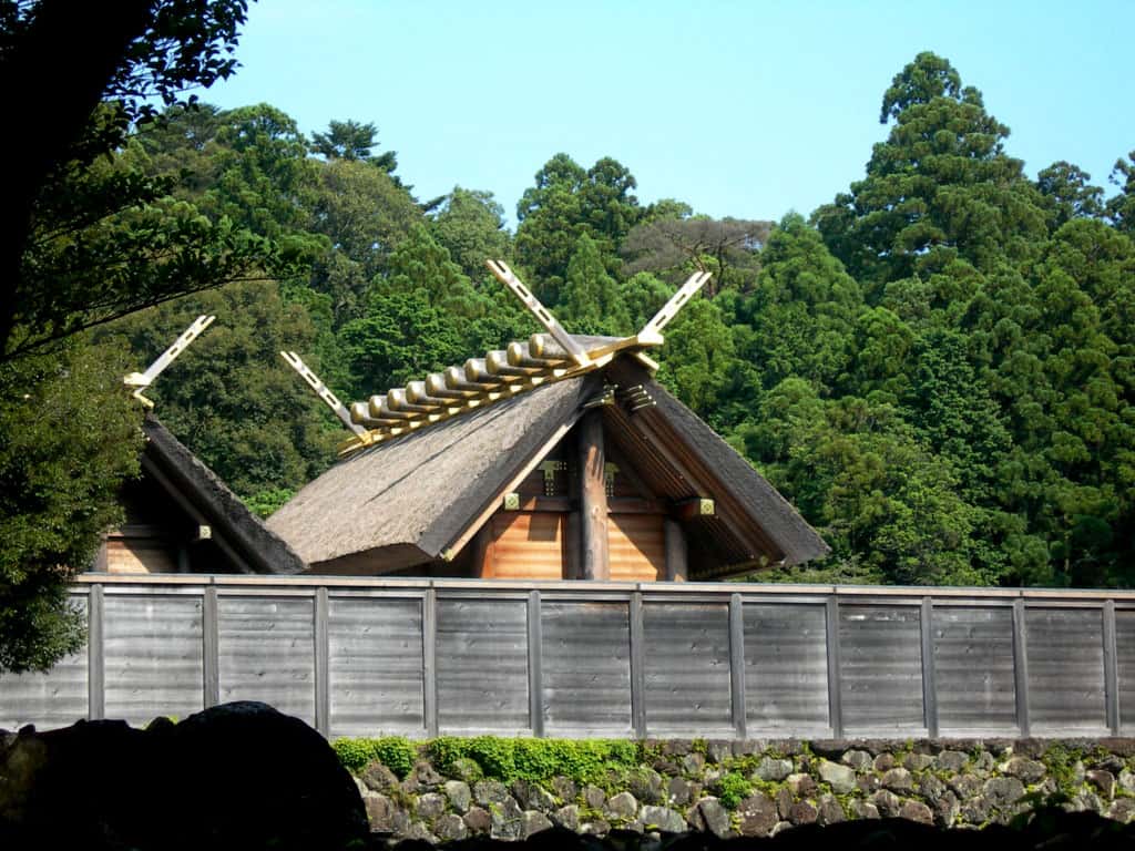 Le sanctuaire d'Ise (Japon) est le bâtiment principal du <em>naiku</em> (sanctuaire intérieur). © Nyotarou, CC by-nc 2.5