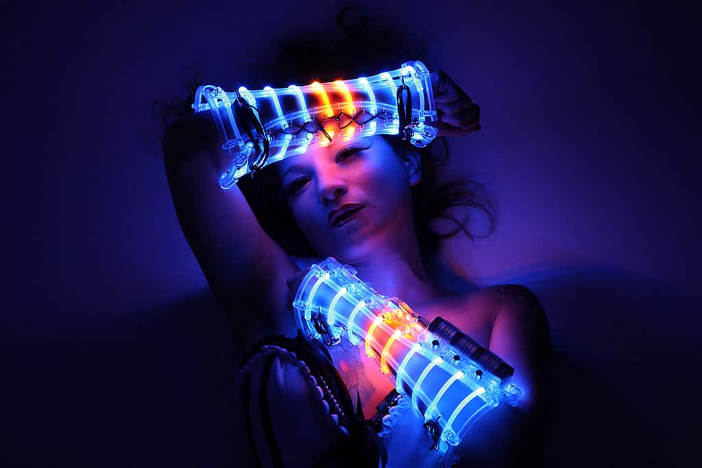 Costume en LED réalisé par Beo Beyond. © Beo Beyond, CC by-nc 3.0