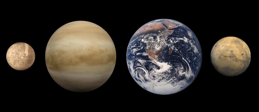 Comparaison des tailles des planètes telluriques avec de gauche à droite : Mercure, Venus, la Terre et Mars. © Nasa, domaine public