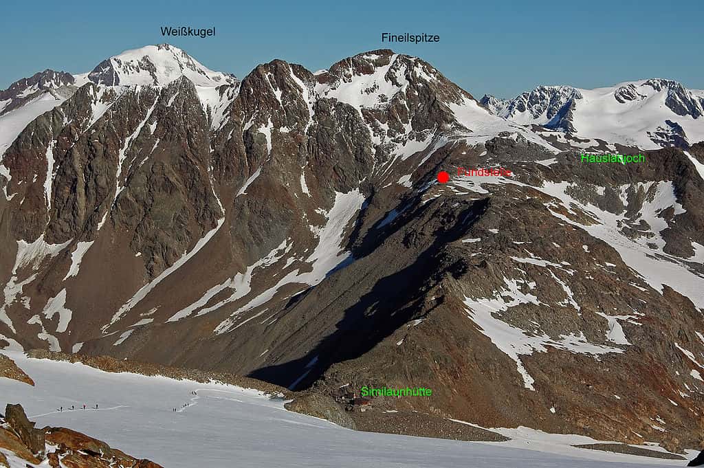 Le point rouge indique le lieu de la découverte d'Ötzi, près du refuge du Hauslabjoch. © Kogo, GNU Free Documentation License, Version 1.2 
