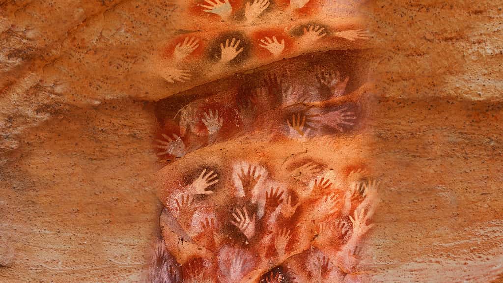 Partout dans le monde, les artistes ont ponctué leurs fresques rupestres de mains, des motifs qui restent énigmatiques. © Dunod, tous droits réservés