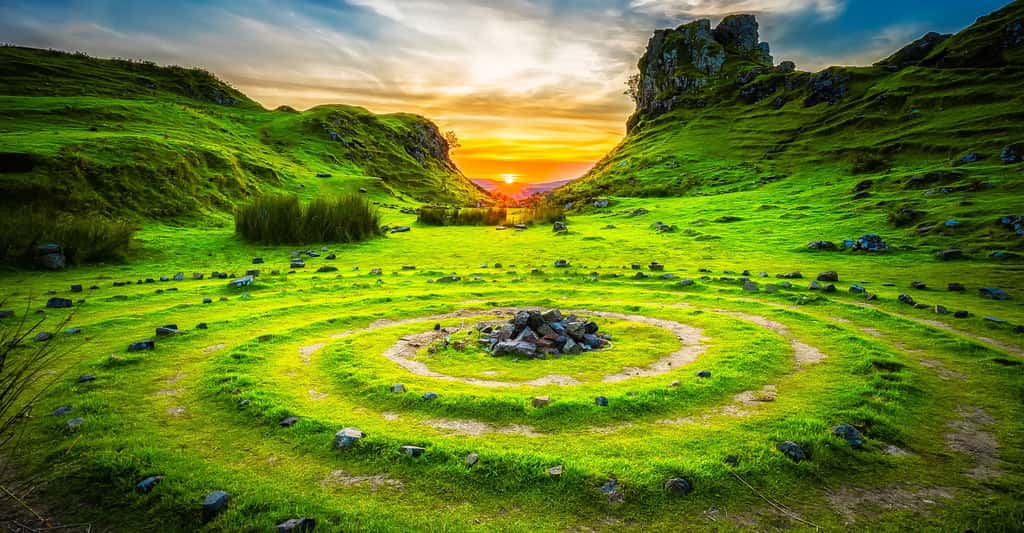 C'est parti pour un voyage en Écosse du nord, dans les Highlands ! Ici, des vestiges sur l'île de Skye. © 12019, Pixabay, DP