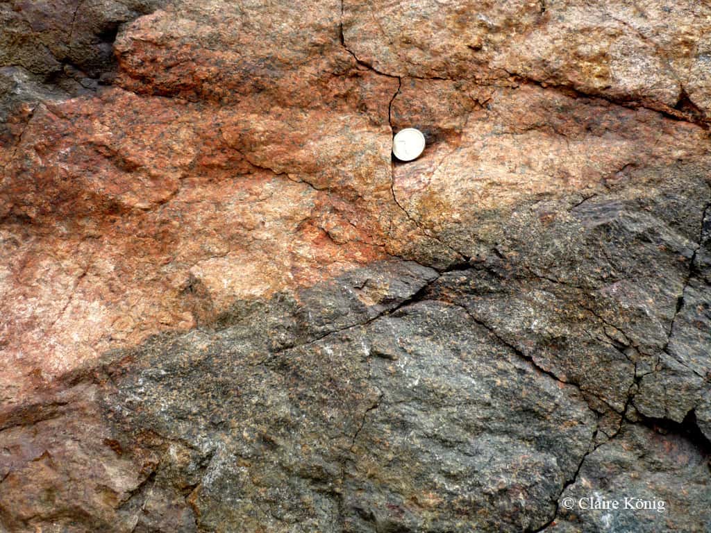 Dolérite et granite dans les Shetland, sur la presqu'île de Northmavine, à Mavis Grind. © Claire Konig, DR 