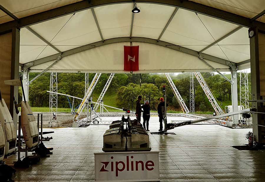 Zipline s’est donné pour mission de faciliter la livraison de produits médicaux (sang, médicaments) par la voie des airs à des fins humanitaires dans des régions comme le Rwanda. © Zipline