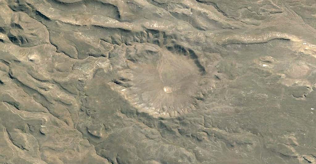 Un cratère d'impact est le signe d'une chute de météorite. Ici, cratère dans la province de Chubut, en Argentine. © Fernando de Gorocica, <em>Wikimedia Commons,</em> CC by-sa 4.0