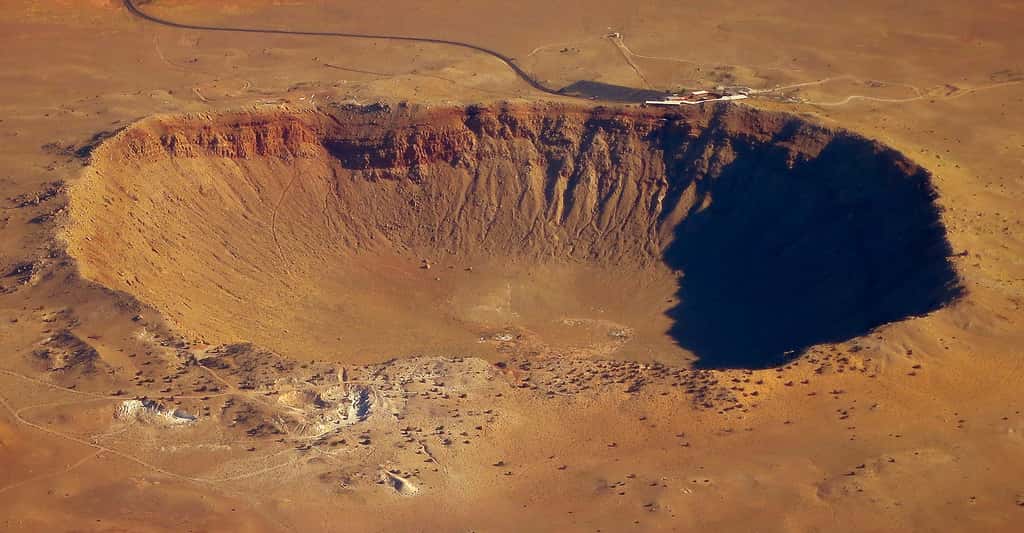 Le célèbre <em>Meteor Crater</em> d'Arizona (1 kilomètre de diamètre) est le résultat de l'impact d'une météorite d'à peine 15 mètres de diamètre. © Steve Jurvetson, CC by-nc 2.0