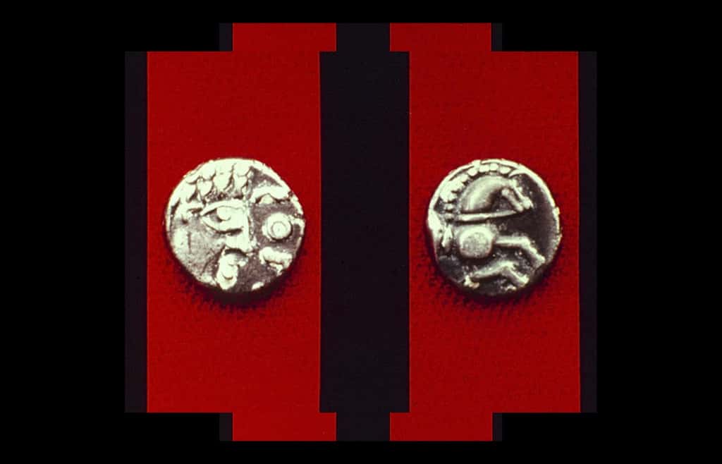Monnaie celtique (Ehl-Benfeld, 1<sup>er</sup> siècle av. J.-C.). © André Beauquel - Tous droits réservés, reproduction interdite 