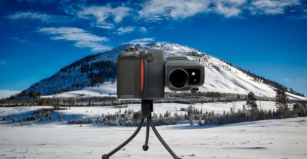 Quelle est l'histoire de la photo numérique ? Ici, un appareil photo Nikon Coolpix. © François de Dijon, CC by-sa 4.0 et Tpsdave, CCO