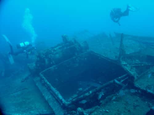 Photo 40. L'épave du <em>Liban </em>qui a coulé accidentellement, en 1903, devant les Farillons, entre 25 m et 33 m de profondeur. © J. Collina-Girard