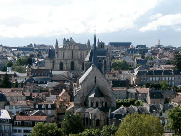 Vue de l’ancien centre de Poitiers. © Vermario, Wikipédia, DP