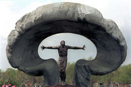 Un monument en hommage aux victimes de la catastrophe de Tchernobyl et de ses effets. © DR 