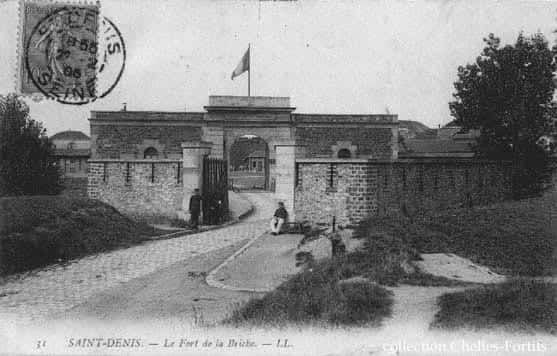 Le fort de la Briche abrite aujourd'hui la 26<sup>e</sup> compagnie d'incendie et le Centre de formation des cadres de la brigade de sapeurs-pompiers de Paris. © DP