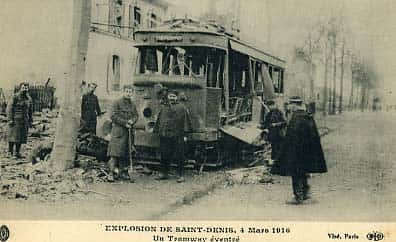 Fort de la Double-Couronne, explosion et dégâts civils dus à la présence d’une grande quantité de munitions, en 1916. © DP
