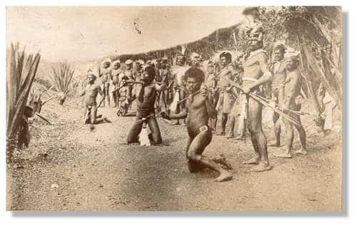 Les Mélanésiens avant et aujourd'hui, clan et tradition