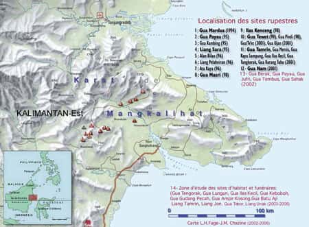 Localisation des sites rupestres (est de Bornéo ; à l'ouest de Sulawesi et de la ligne de Wallace). (Cliquez en bas à droite pour agrandir l'image.)
