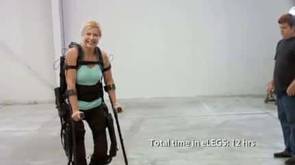 Une jeune paraplégique depuis douze ans utilise eLegs. © Berkeley Binics