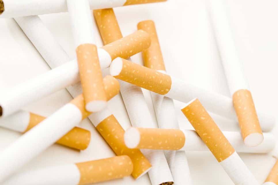 Le tabac fait partie des causes environnementales de développement du cancer. © DR