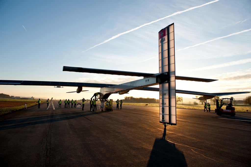 L'avion Solar Impulse : le prototype HB-SIA et le SI2